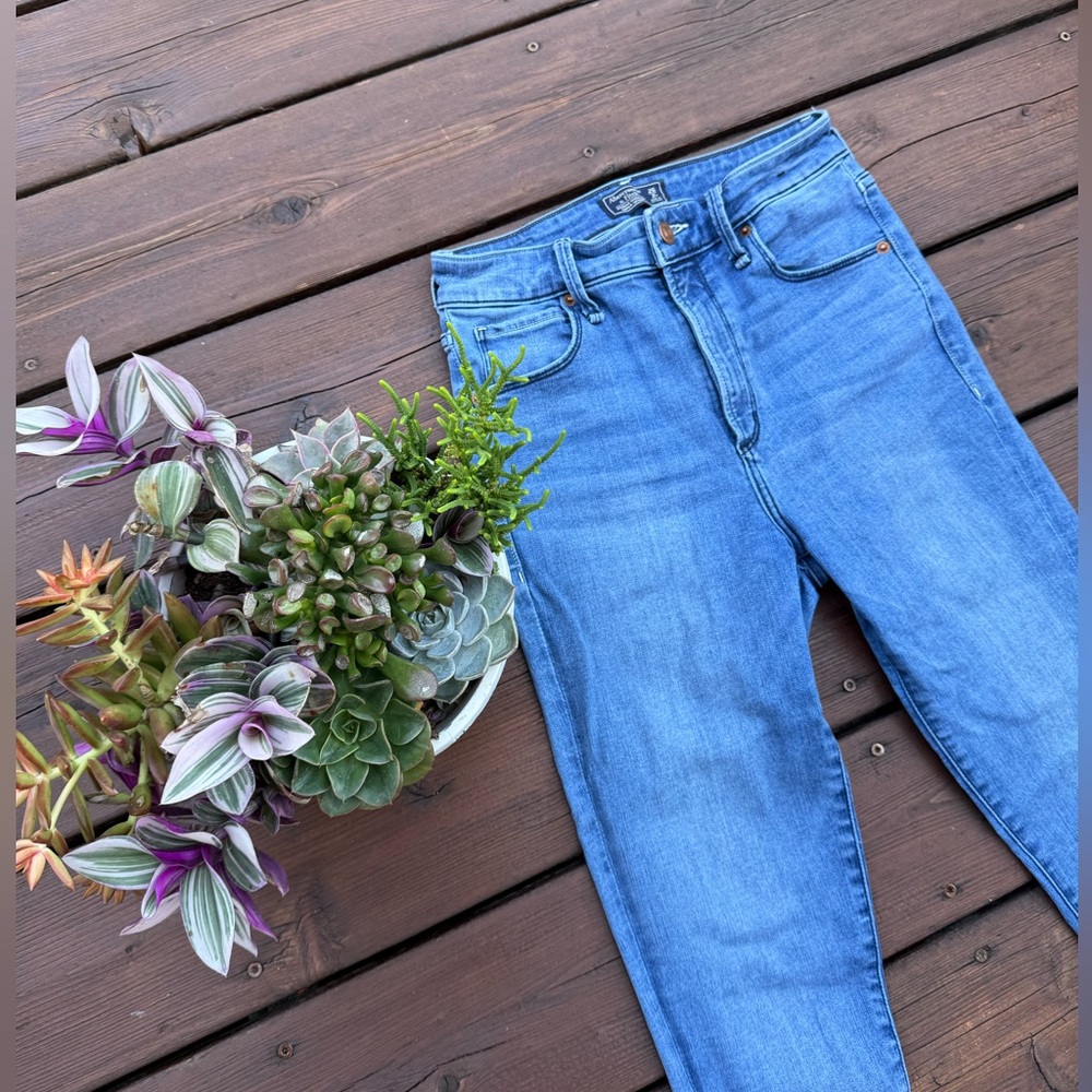 🕊️Abercrombie & Fitch Super Skinny High Rise, Size 2